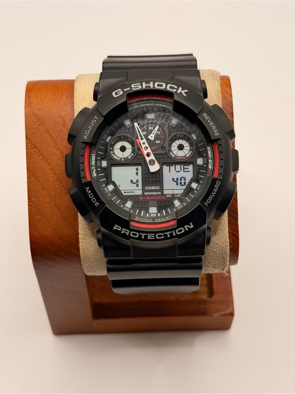 Casio G-Shock GA100-1A4, excellent, Digital &Analog Face, Black/Red